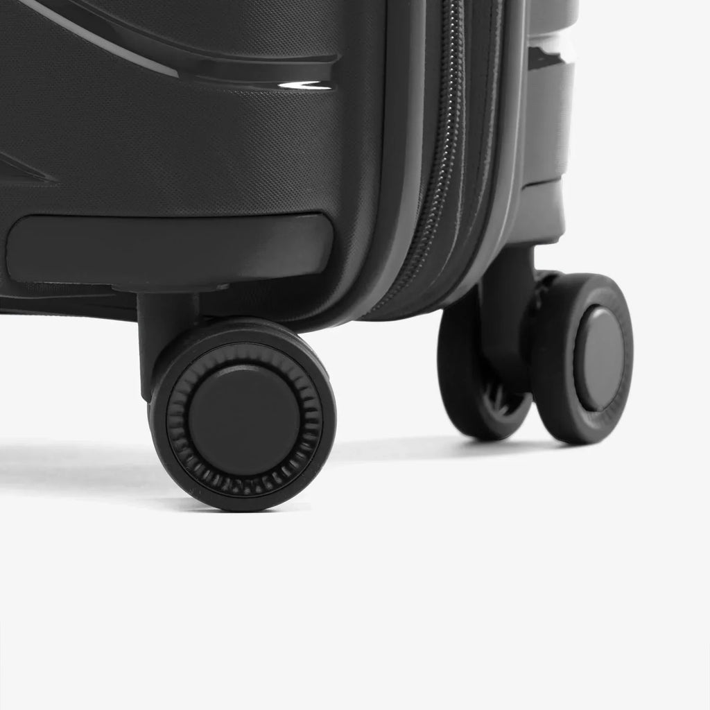 Atlantic®  Carry-On / Medium Check-In Hardside Set
