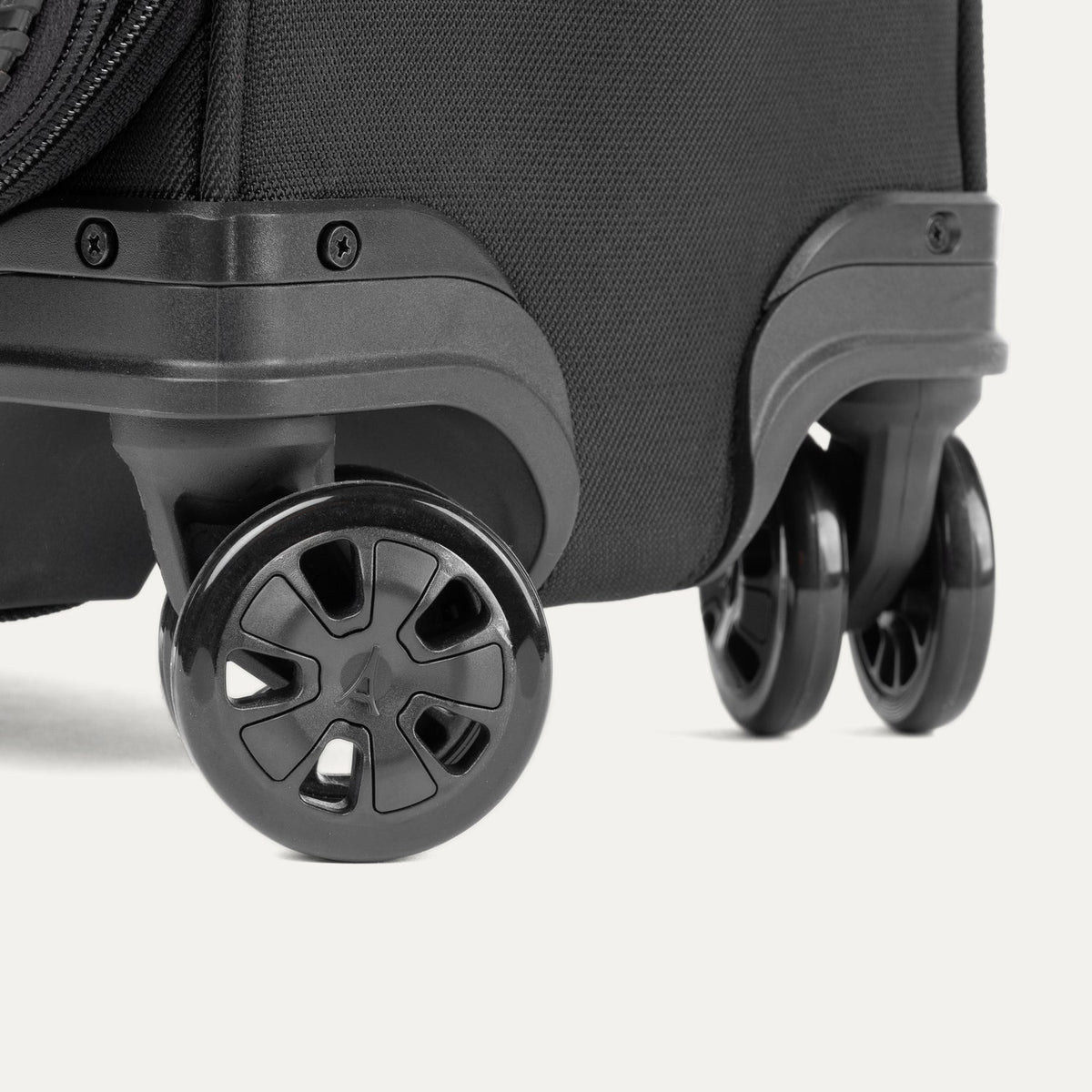 Crew™ Classic Carry-On / Large Check-In Set