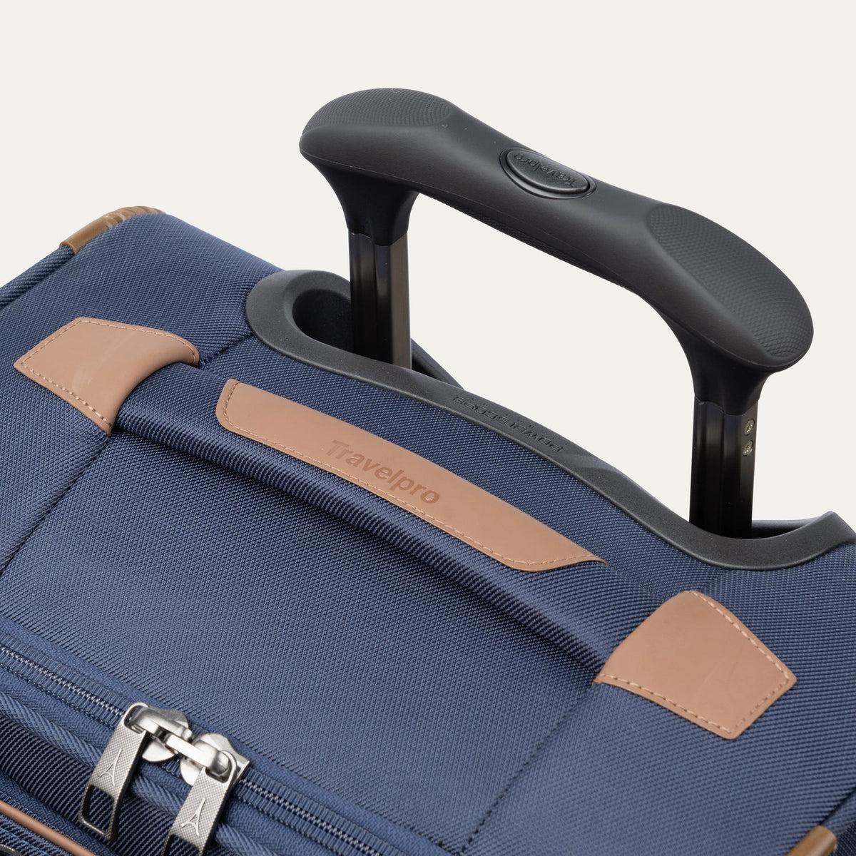 Crew™ Classic Carry-On / Medium Check-In Set