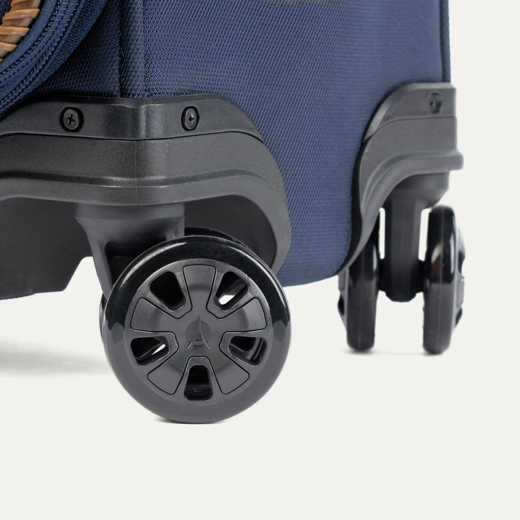 Crew™ Classic Carry- On / Medium / Large Set