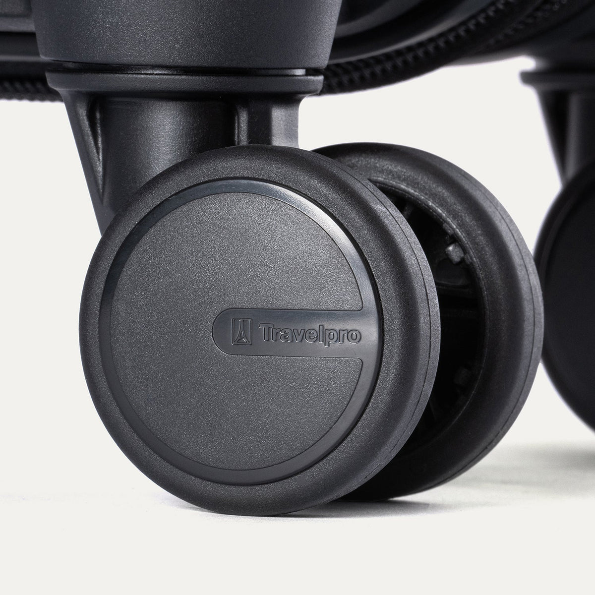 Maxlite® Air V2 Compact Carry-On Hardside Spinner