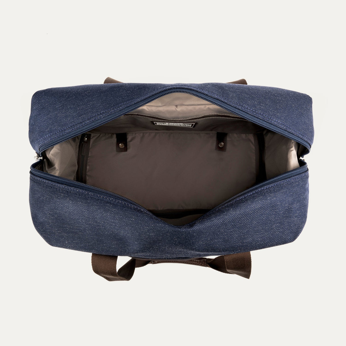 On the Move - Platinum® Elite Weekender Bag / Medium Check-In Set