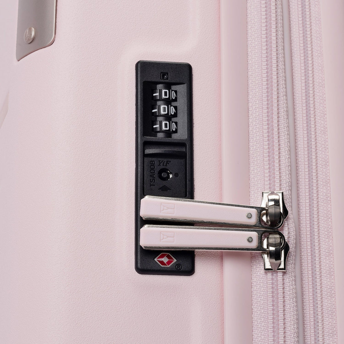 Platinum® Elite Carry-On Hardside Spinner