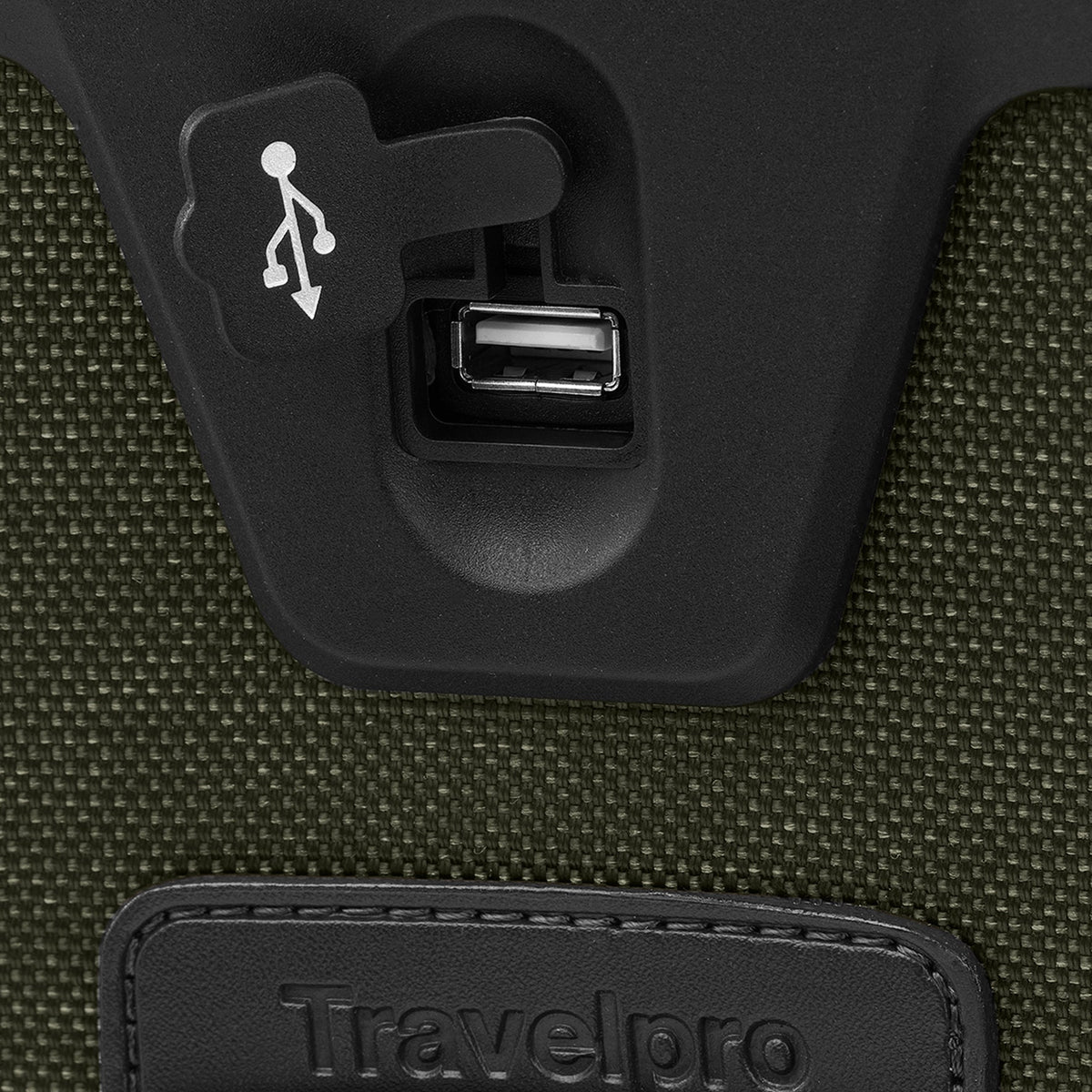 Platinum® Elite Carry-On Rollaboard®