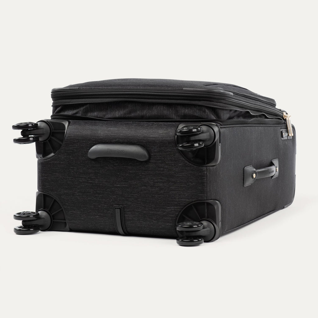 Platinum® Elite Medium Check-In Spinner