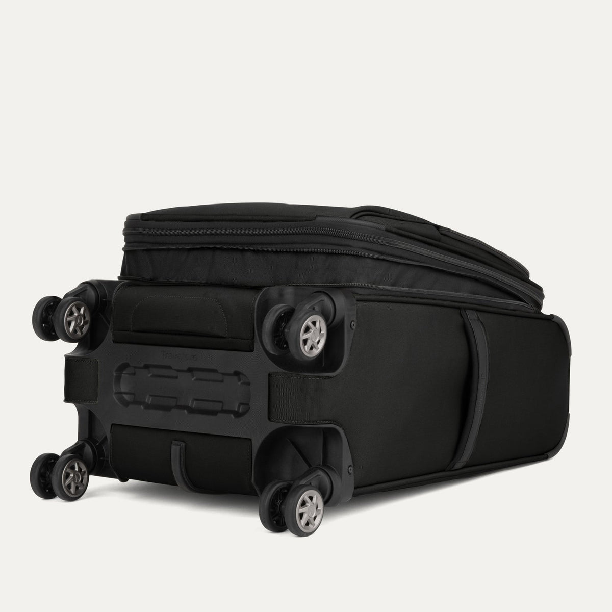 Roundtrip® Carry-on Spinner