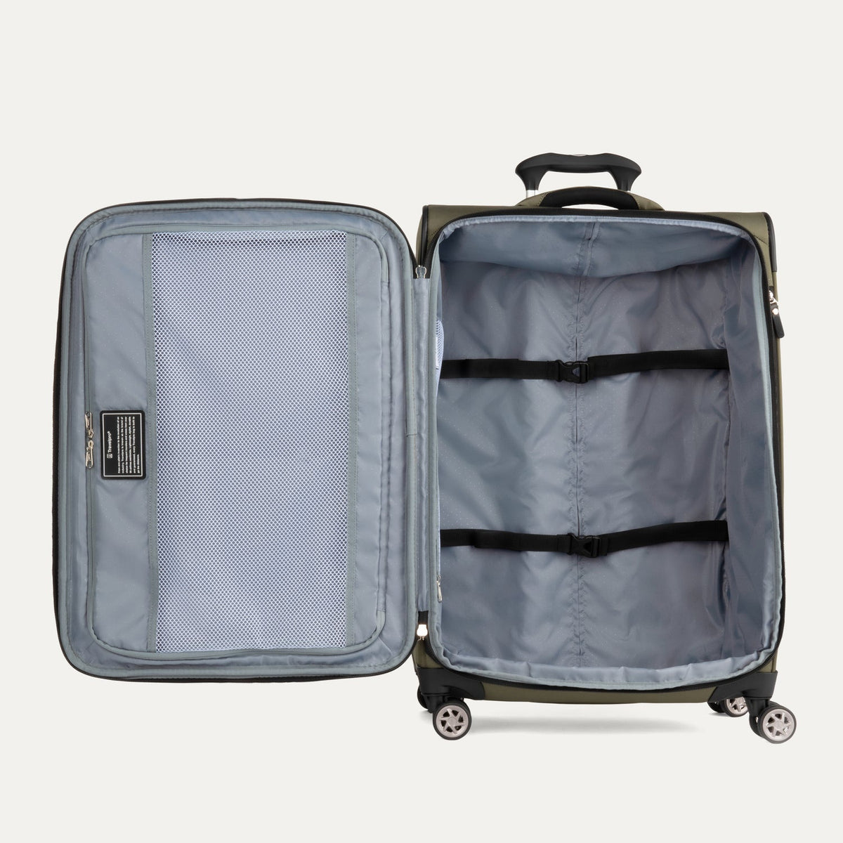 Roundtrip® Medium Check-in Spinner