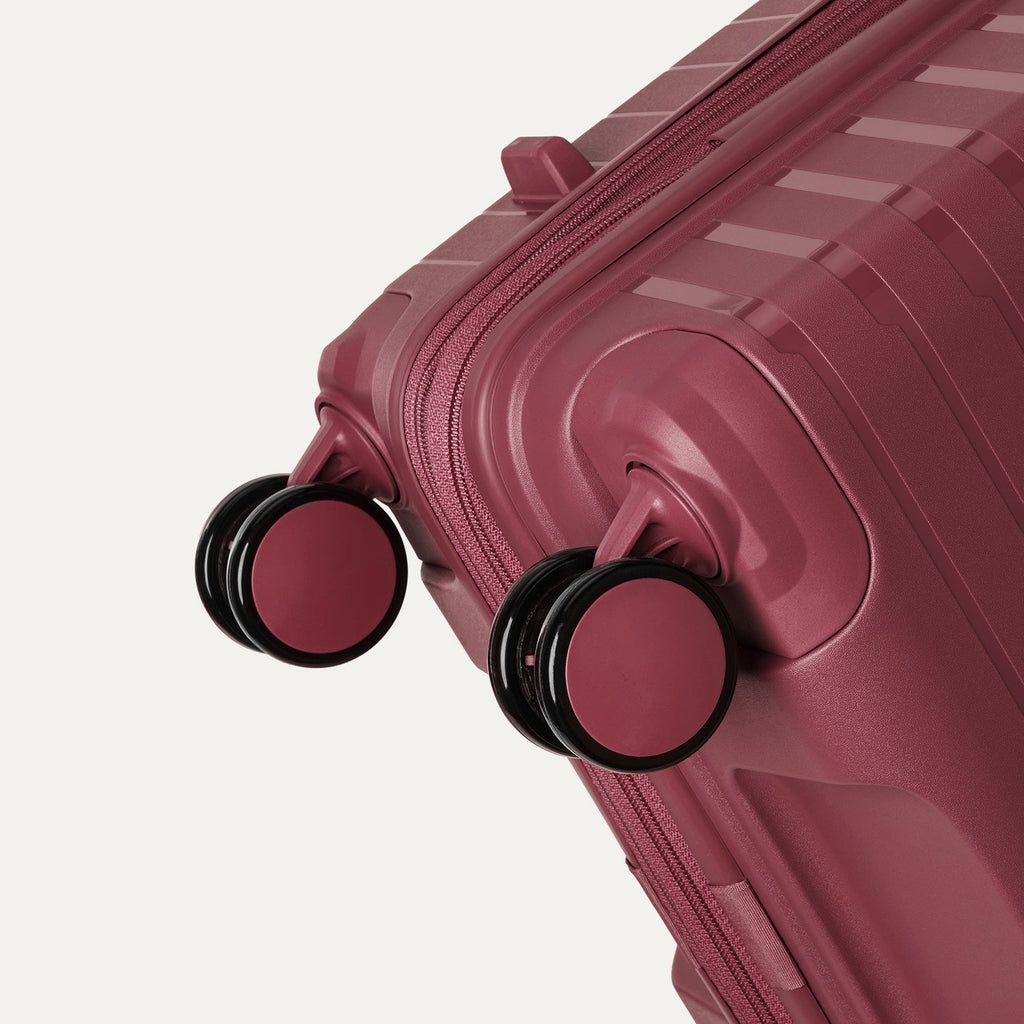 Optima® Expandable Large Check-in Spinner