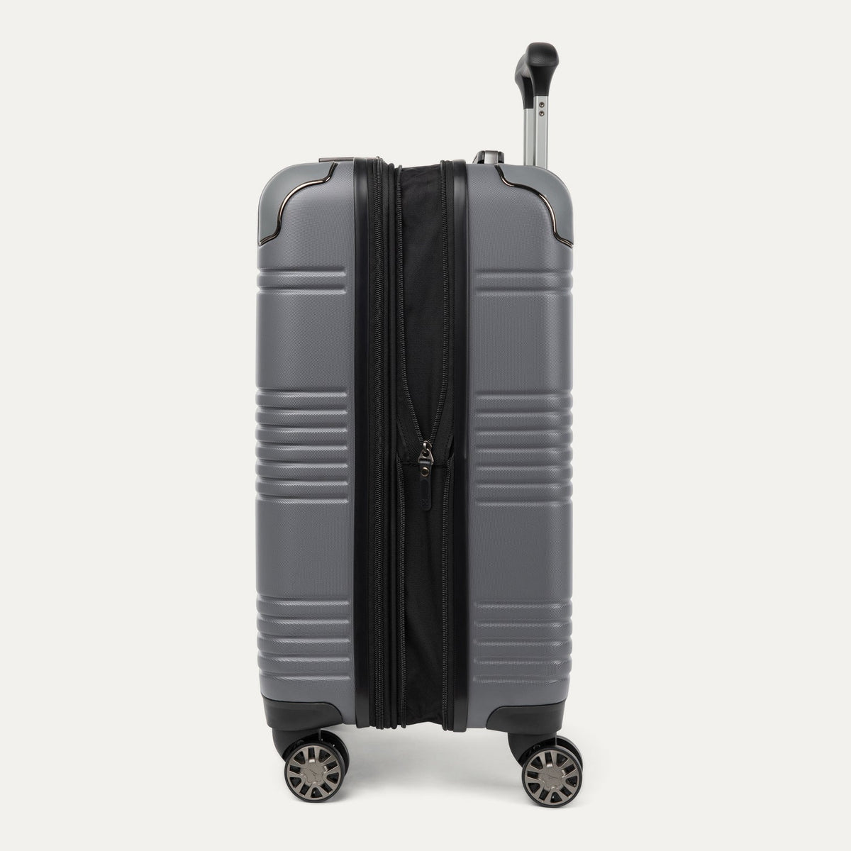 Roundtrip® Carry-On / Medium Check-In Hardside Set