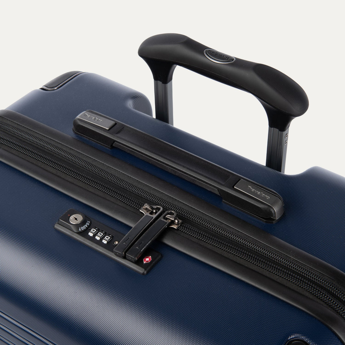 Roundtrip® Medium Check-in Expandable Spinner
