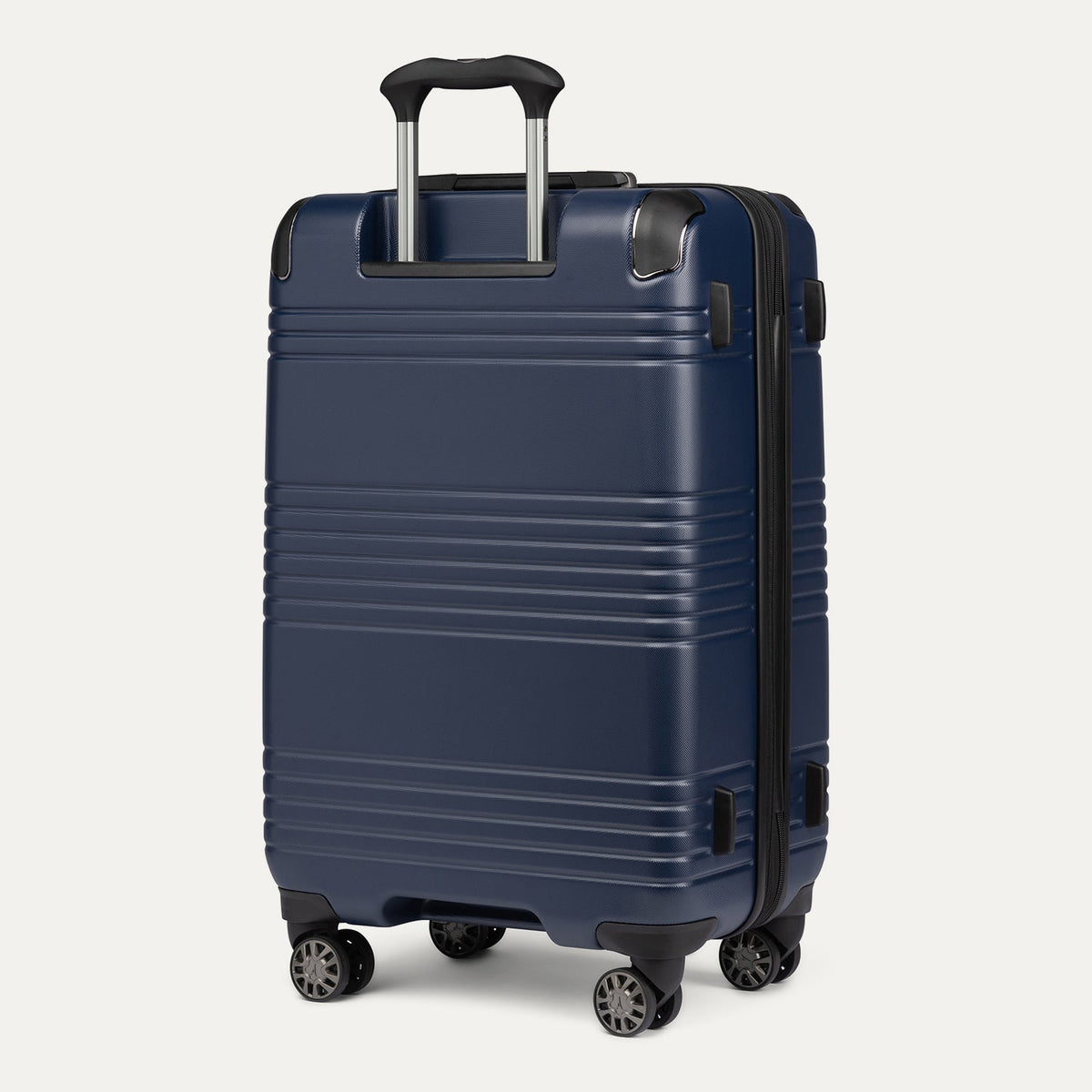 Roundtrip® Medium Check-in Expandable Spinner