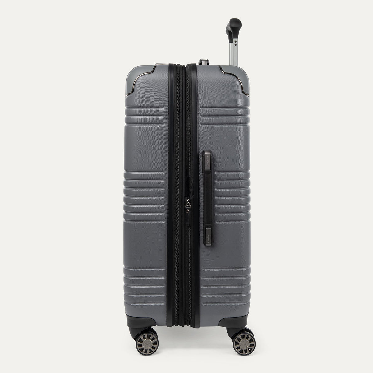 Roundtrip® Medium Check-in Expandable Spinner